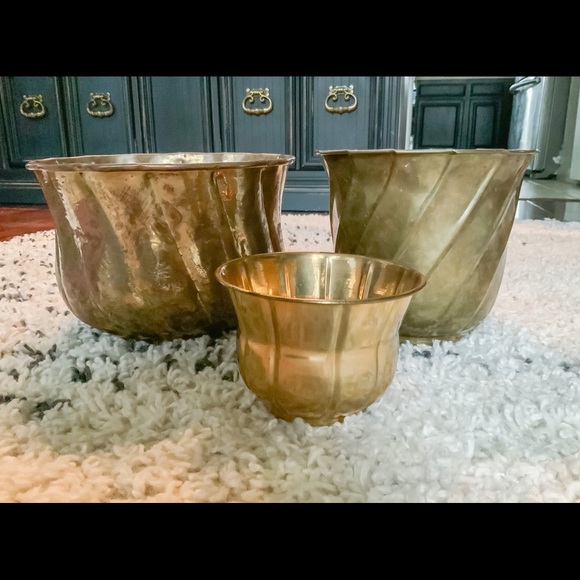 ✨SOLD✨Vintage Solid Brass Planter - Picture 4 of 5